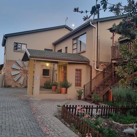 The Fat Mulberry Guest Farm Otel Fouriesburg Dış mekan fotoğraf